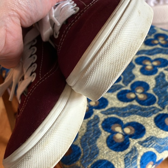 Vans Oxblood sneakers! Preloved ❤️ - Picture 10 of 14